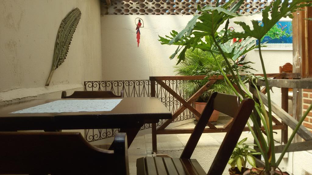 Abraao Hostel Vila do Abraao Bagian luar foto